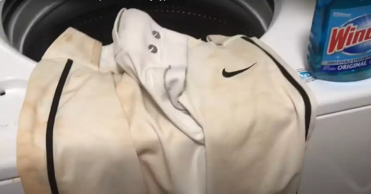 How to Get Stains Out of White Baseball Pants Tips from a Baseball Lover